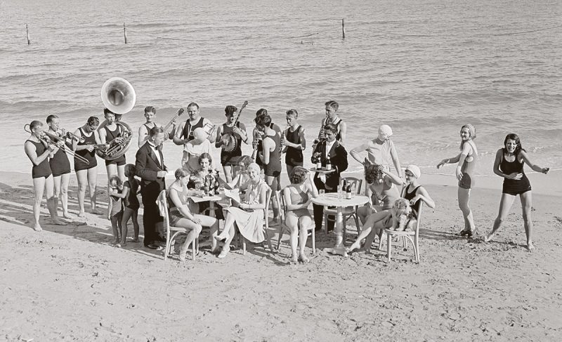 Jazz-party-in-Miami-Beach-1930.-Bettmann-Archive-Getty-Images