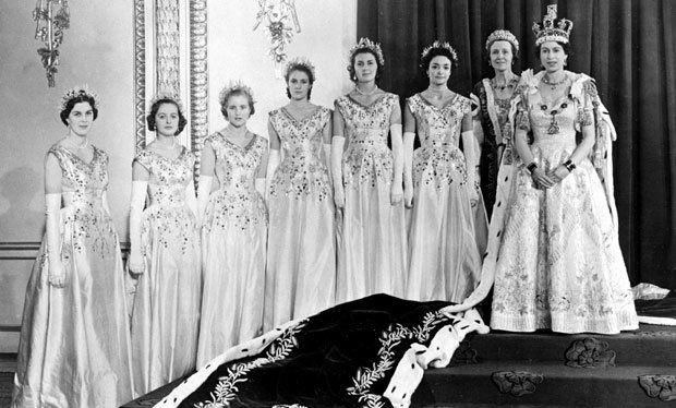 Queen Elisabeth coronation_day maids_of_honour thechicflaneuse